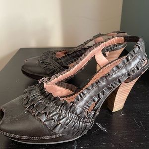 Miss Albright- like New - Chocolate leather slingback stacked pump